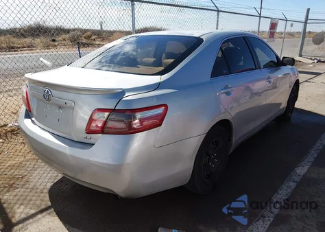 2007 Toyota Camry Ce z USA, uszkodzony, nr VIN 4T1BE46K57U552926